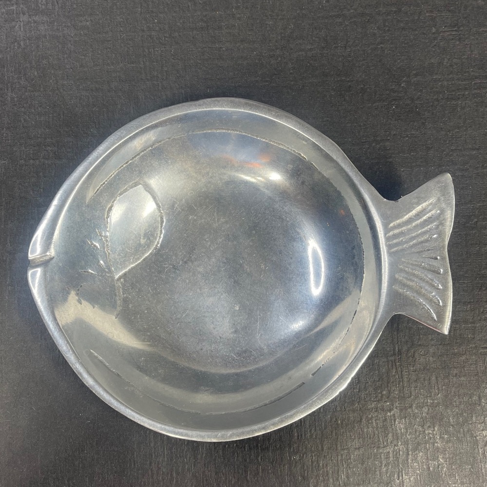 Vintage Cast Aluminum Fish Trinket Nut Dish Silver Tone Nautical Catchall 5"